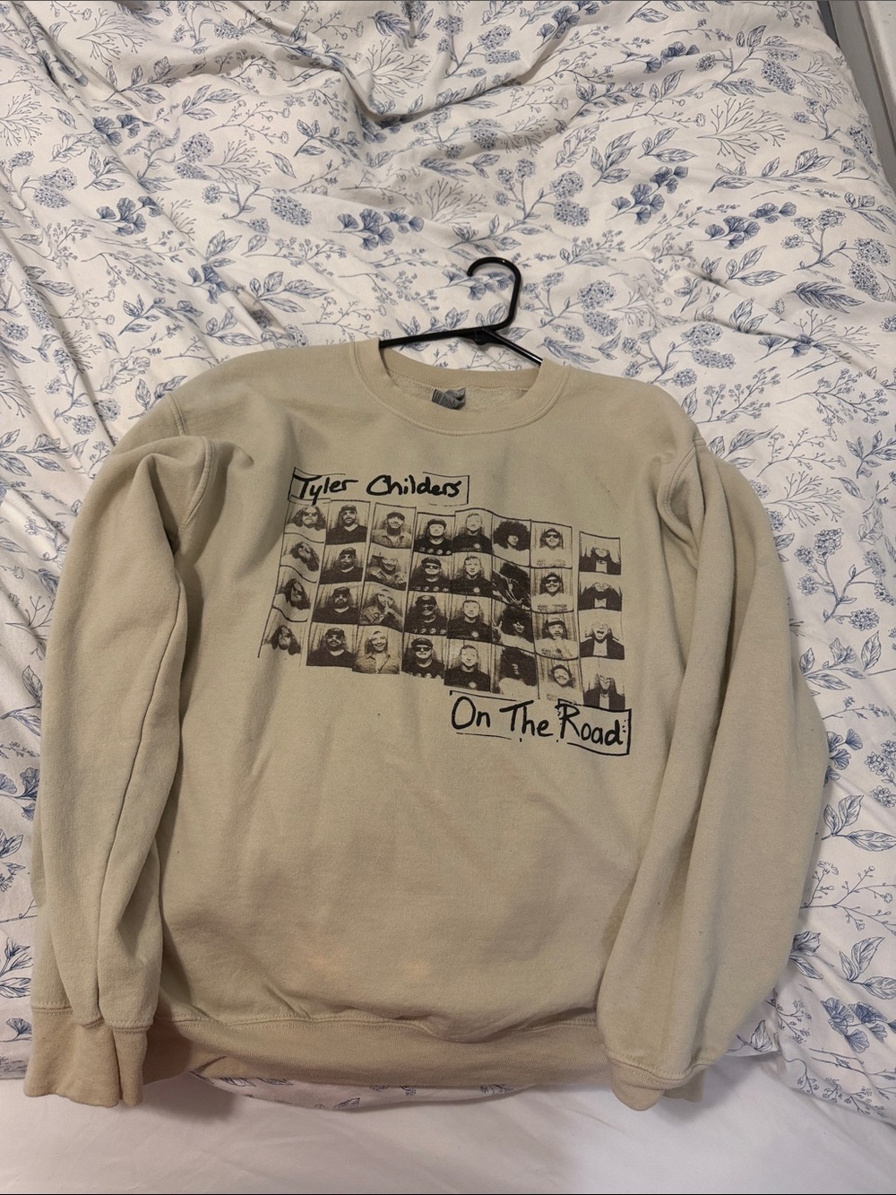 Tyler Childers “On the Road” tour crewneck